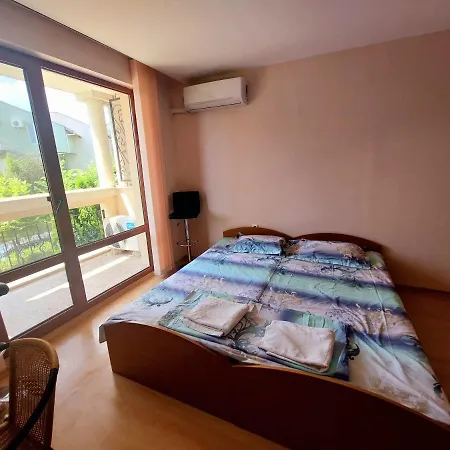 Otel Prestige Studio First Line On The