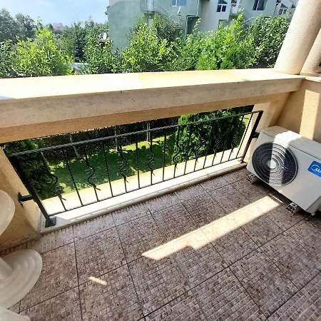 ホテル Prestige Studio First Line On The *