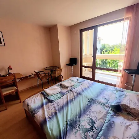 ホテル Prestige Studio First Line On The *